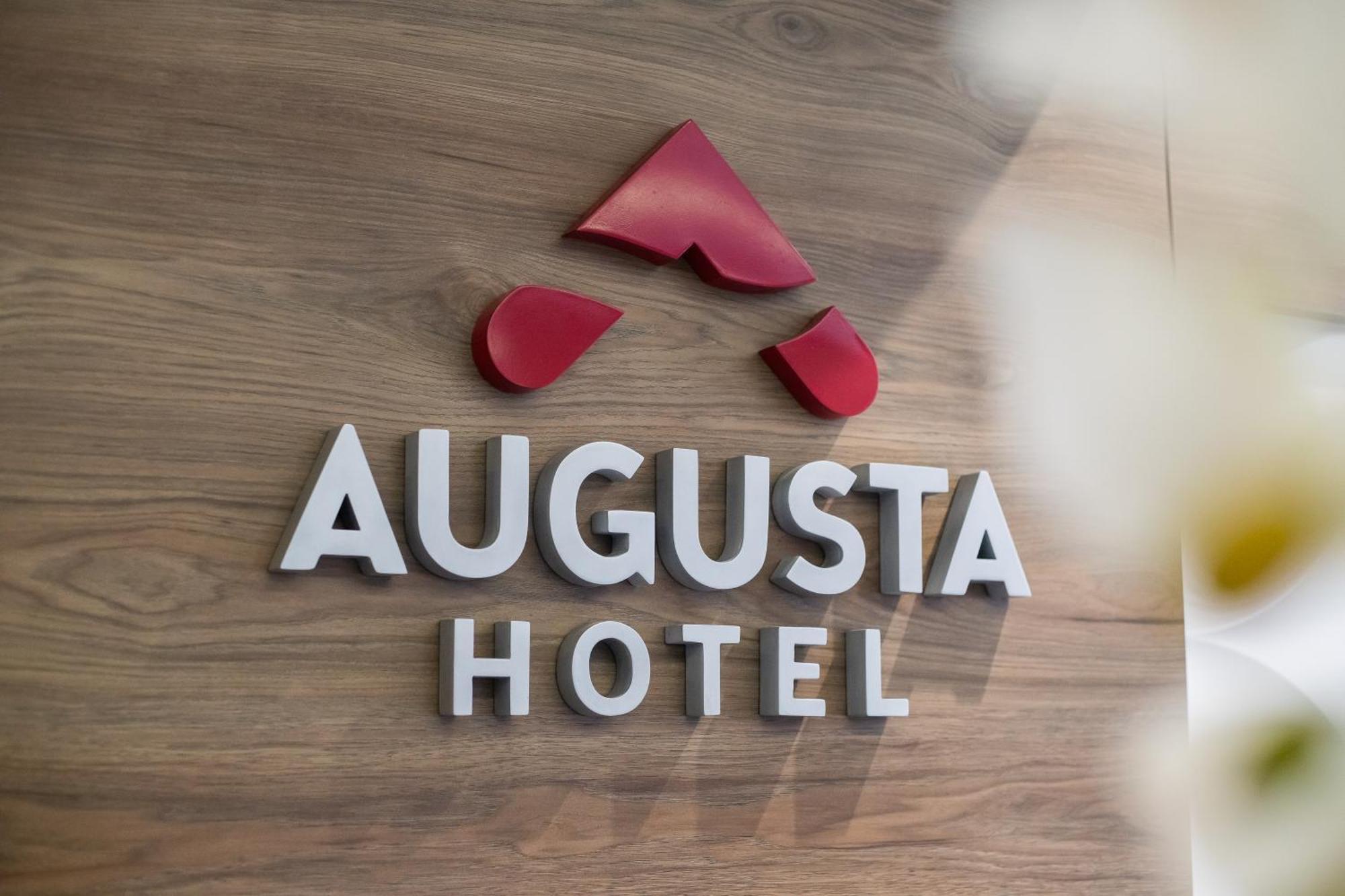Augusta Hotel João Neiva Esterno foto